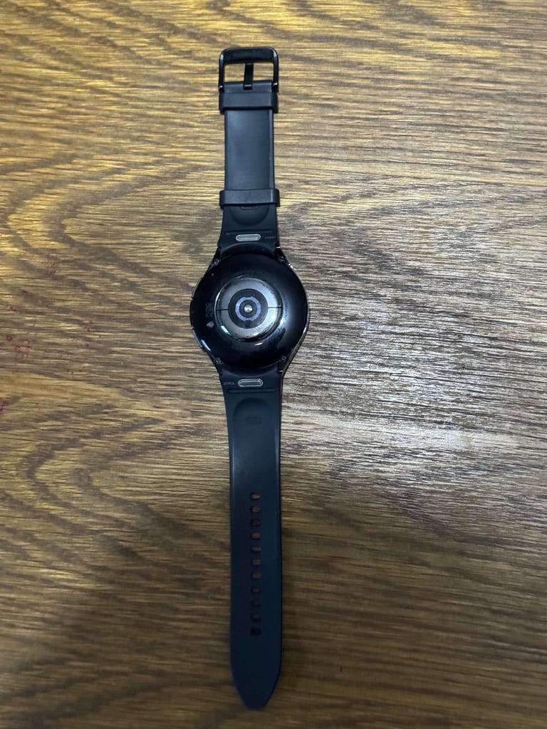 Samsung Galaxy Watch 6 Classic 47mm Cellular with extra straps