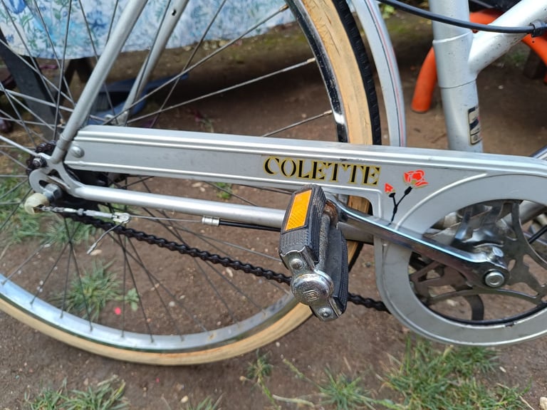 Raleigh ladies bicycle 