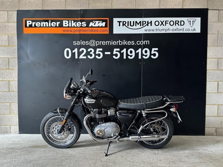 STUNNING LOW MILEAGE 2020/20 TRIUMPH BONNEVILLE T100 MOTORCYCLE