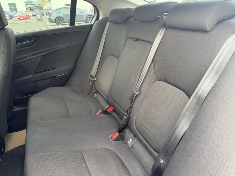 2015 Jaguar XE 2.0d SE 4dr SALOON Diesel Manual