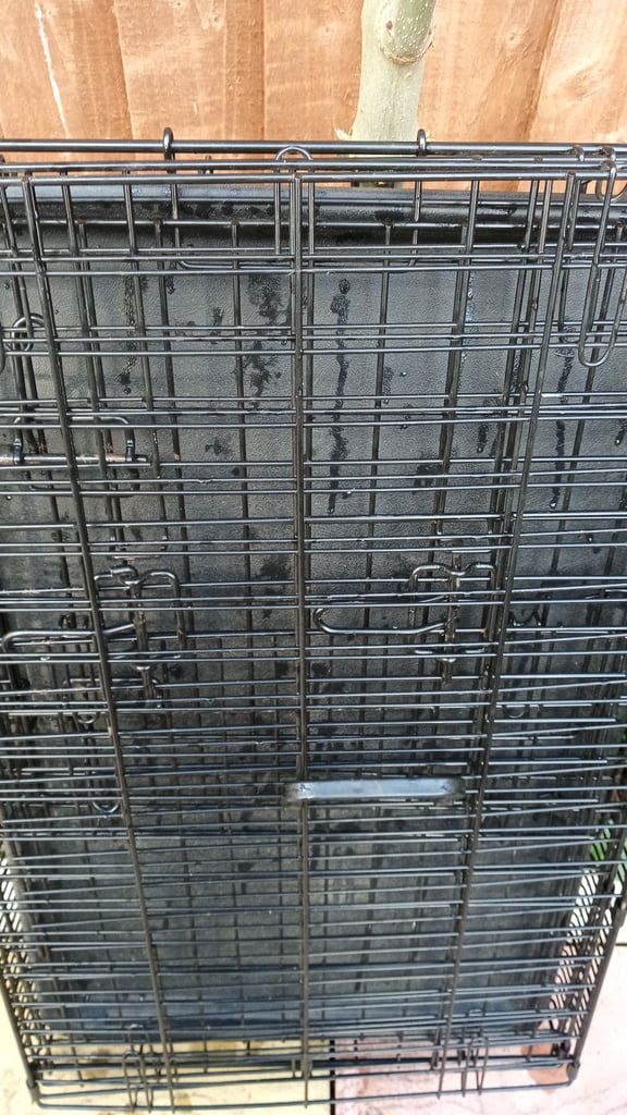 Dog crate black metal two doors 30/19/21 £35