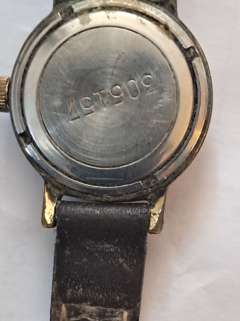 Retro ladies watch Sekonda mechanical windup rare Retro USSR with leather strap 