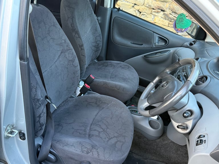 2001 Toyota Yaris 1.3 16v VVTi CDX 5dr Auto HATCHBACK Petrol Automatic - Image 11