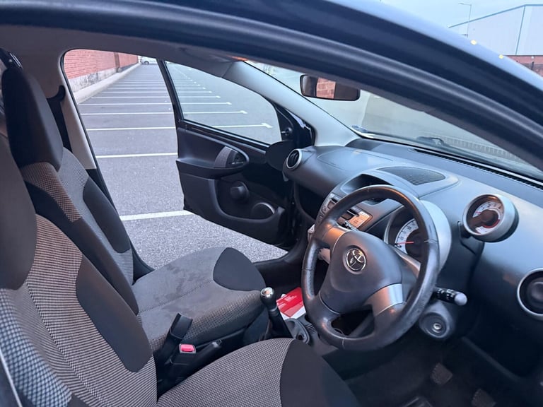 2013 Toyota AYGO 1.0 VVT-i Fire 5dr [AC] HATCHBACK PETROL Manual