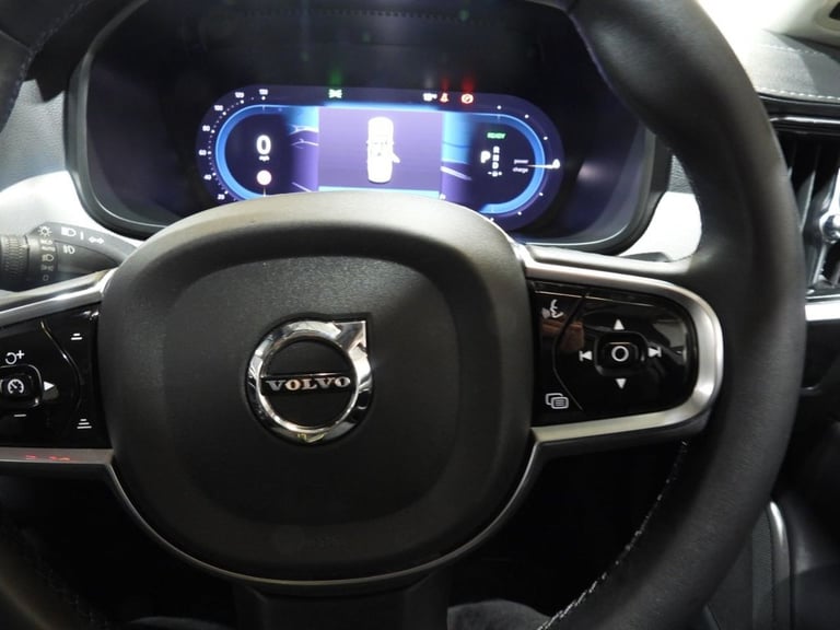 2023 73 VOLVO S90 2.0H T8 RECHARGE 18.8KWH PLUS SALOON 4DR PETROL PLUG-IN HYBRID