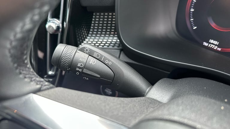 2021 Volvo XC40 1.5 T3 [163] R DESIGN 5dr Geartronic ESTATE PETROL Automatic