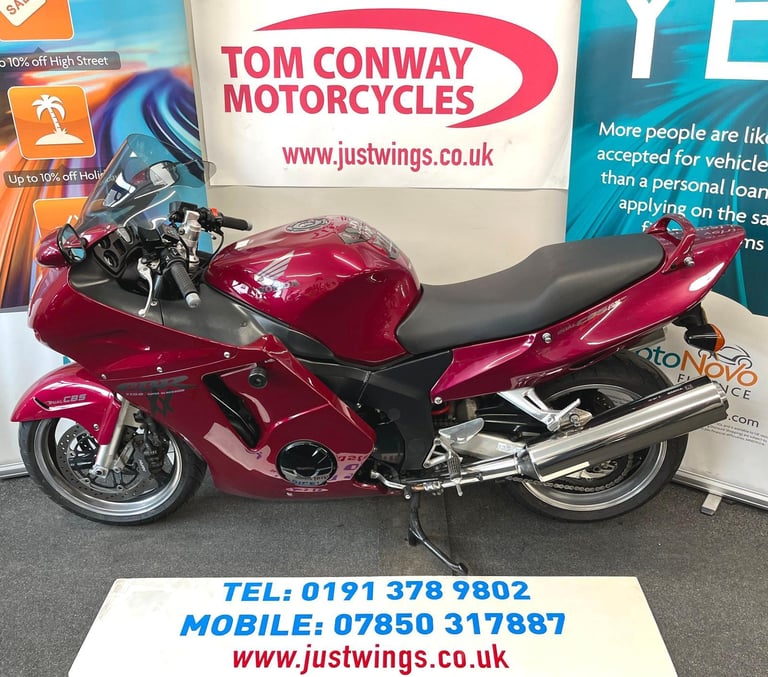 HONDA CBR1100XX-V BLACKBIRD, 1996(P), ONLY 28,061 MILES, SUPERB CONDITION, £2395