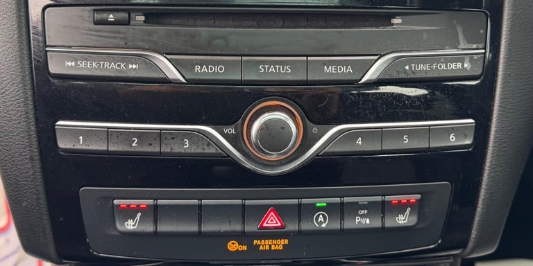 2016 Infiniti Q30 2.2d Premium DCT Euro 6 (s/s) 5dr HATCHBACK Diesel Automatic