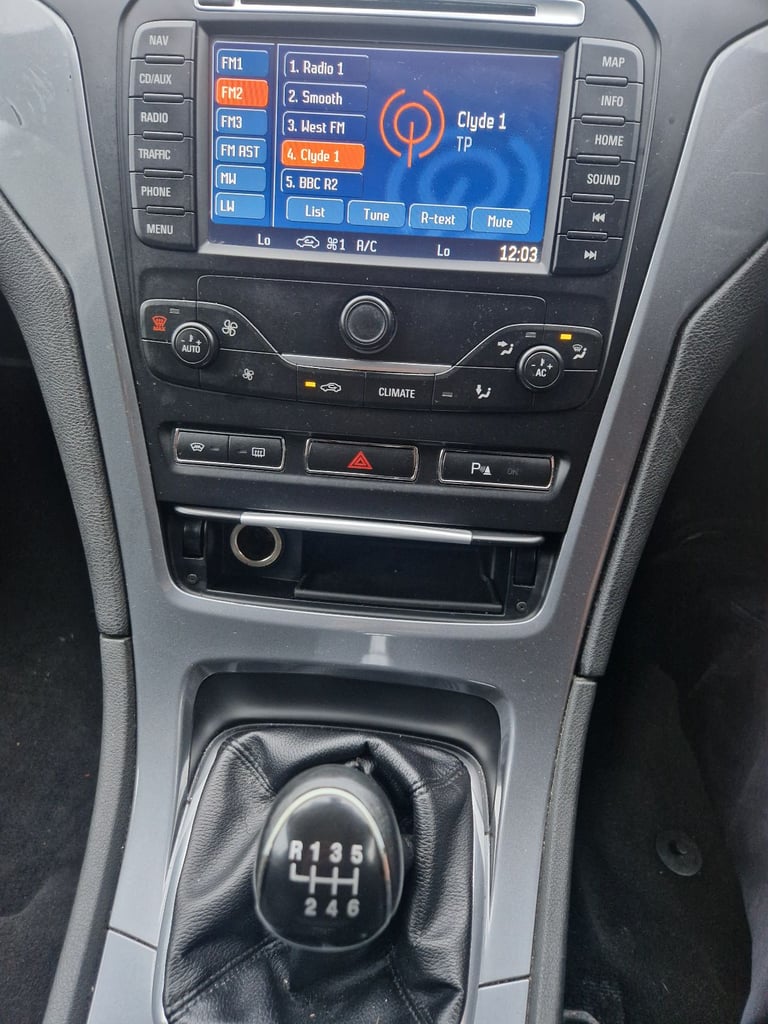 Ford, MONDEO, Hatchback, 2013, Manual, 1997 (cc), 5 doors