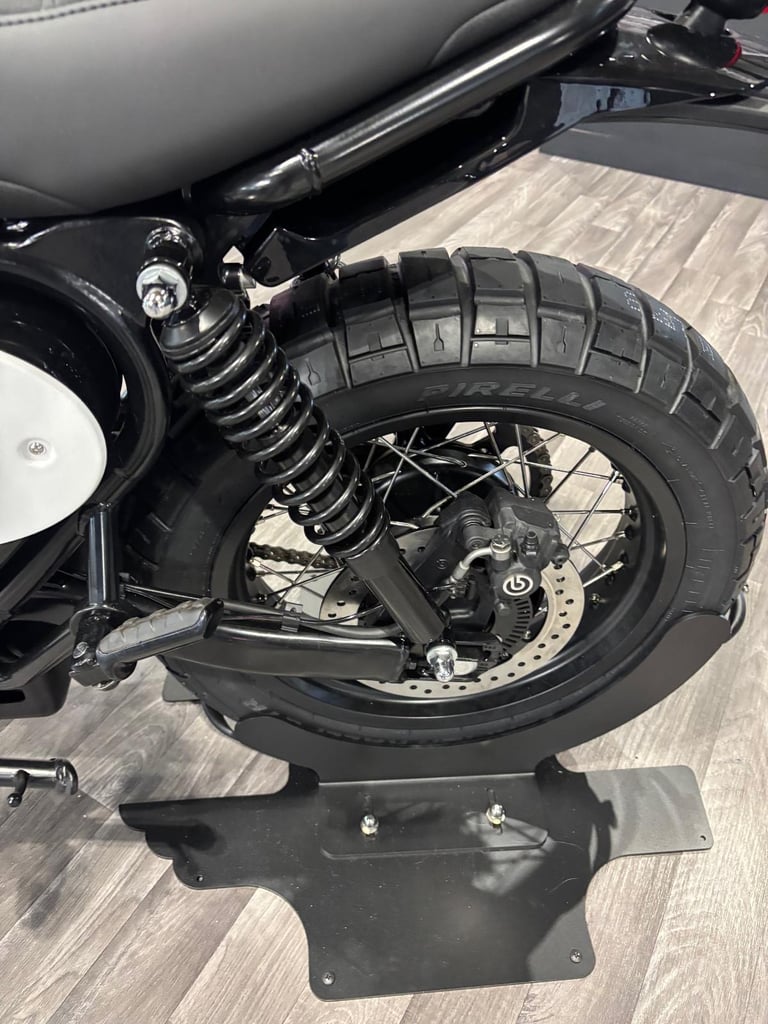BSA Scrambler 650cc Classic Motorcycle Gold Star 