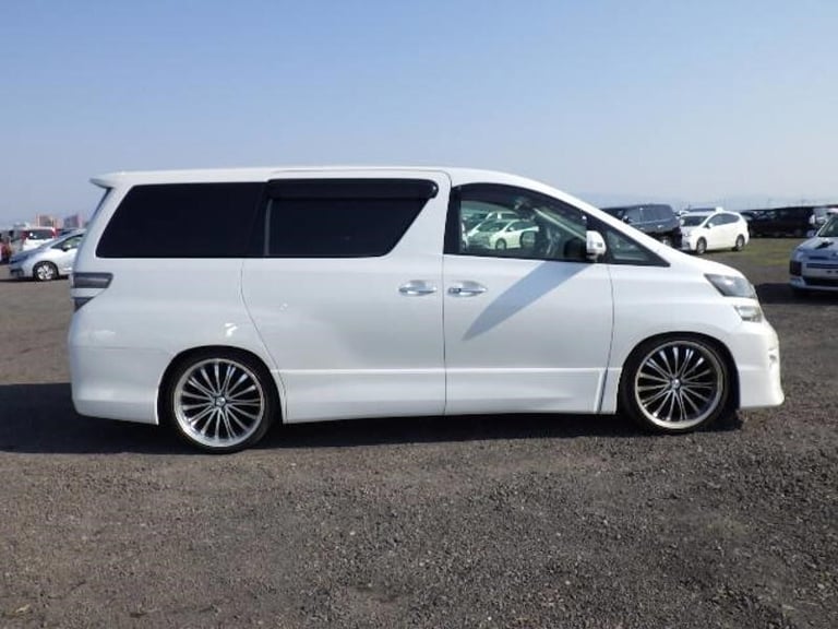 2013 Toyota Vellfire 2.4Z GoldenEyes 2- Cruise Control-Twin Power Doors-Half Leather- Due 22nd O ...