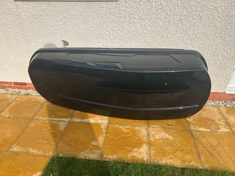 Halfords Advanced 580L Roof Box - Black - Used in excellent working condition