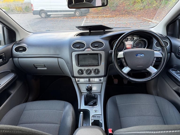 2010 Ford Focus 2.0 Titanium 5dr HATCHBACK PETROL Manual