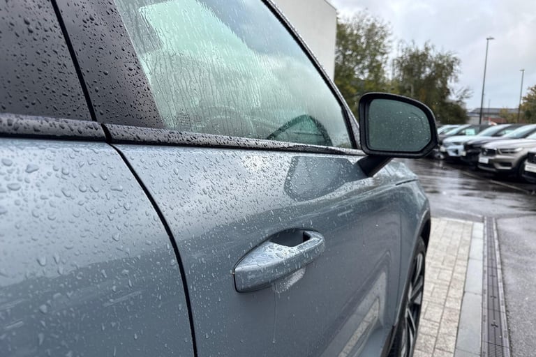 2022 Volvo XC40 2.0 B4 MHEV Ultimate SUV 5dr Petrol Hybrid DCT Auto Euro 6 (s/s) (197 ps) ESTATE ...