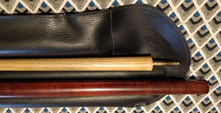 Pro snooker cues & cases,no dispatch viewing welcome Gateshead, 