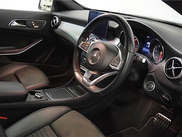 2017 Mercedes-Benz GLA GLA 220d 4Matic AMG Line Prem Plus 5dr Auto ESTATE DIESEL Automatic