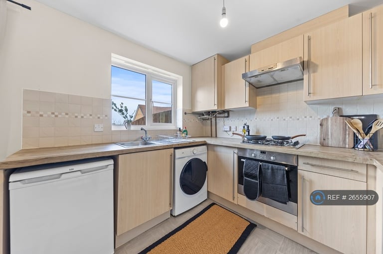 3 bedroom house in Birkby Close, Hamilton, Leicester, LE5 (3 bed) (#2655907)
