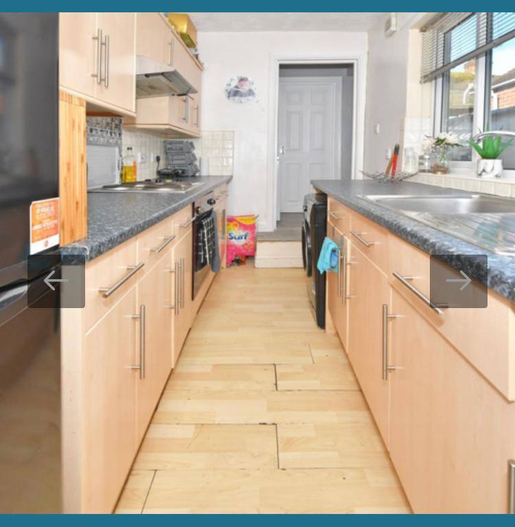 2 bedroom house to rent - available 25th November