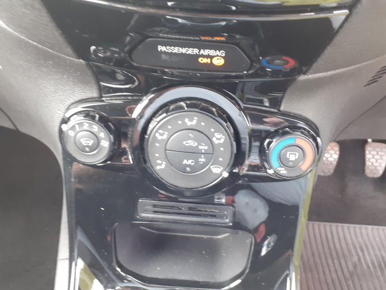2015 Ford Fiesta 1.25 82 Zetec 3dr HATCHBACK PETROL Manual