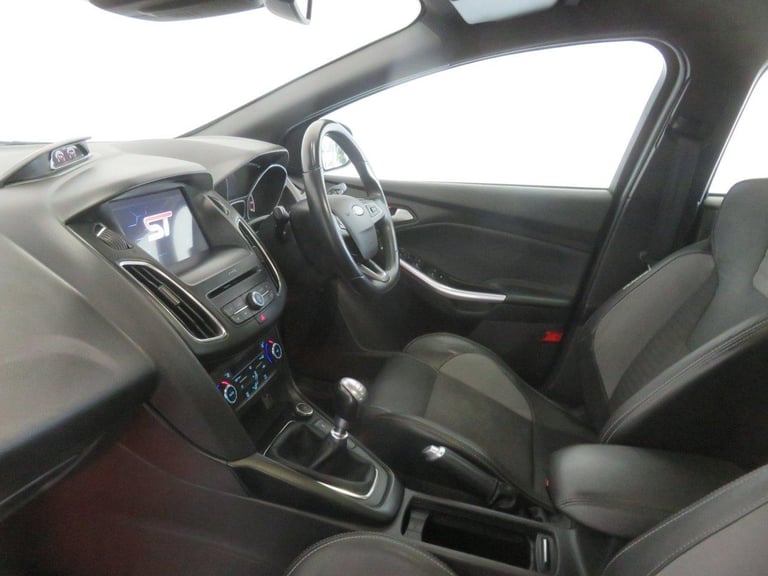 FORD FOCUS 2.0 TDCi ST-2 Euro 6 (s/s) 5dr 2017