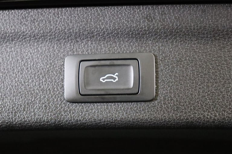 2020 Audi Q3 1.5 TFSI CoD 35 Edition 1 5dr (APPLE CAR PLAY) Petrol Manual