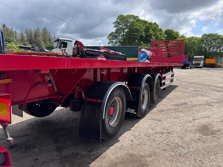 Crane Flat bed extender trailer 43ft closed 