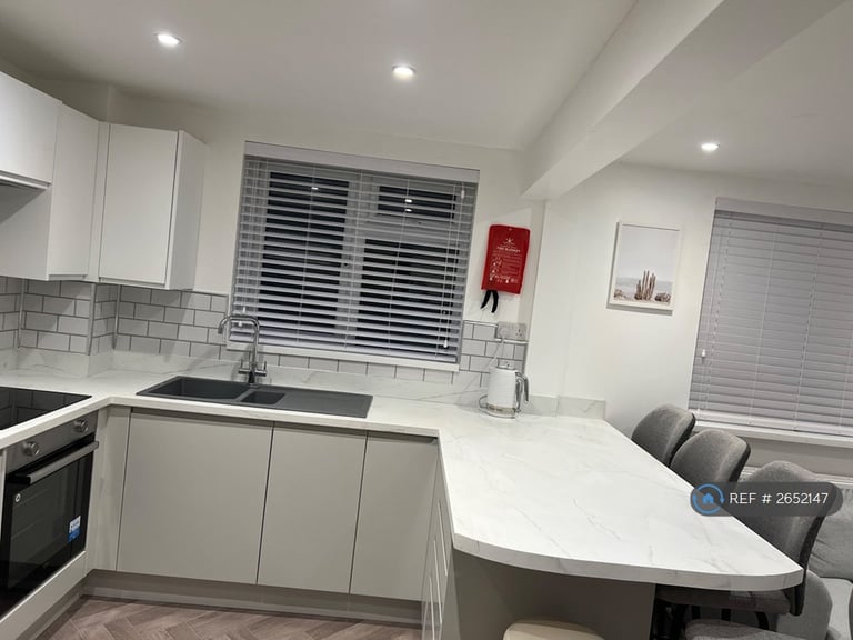 4 bedroom house in Wedgwood Road, Bath, BA2 (4 bed) (#2652147)