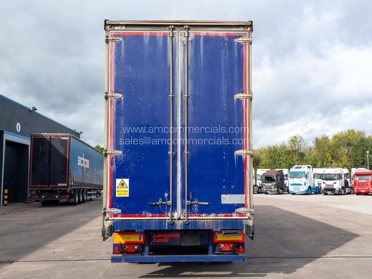 SDC 4725MM TRI AXLE CURTAINSIDE TRAILER 