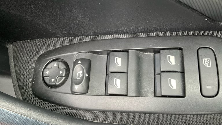 2019 Peugeot 2008 1.2 PureTech 130 Allure 5dr Petrol Estate Estate Petrol Manual