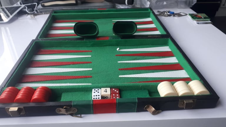 Vintage Backgammon Board Game Faux Leather Case Black Red Green Complete