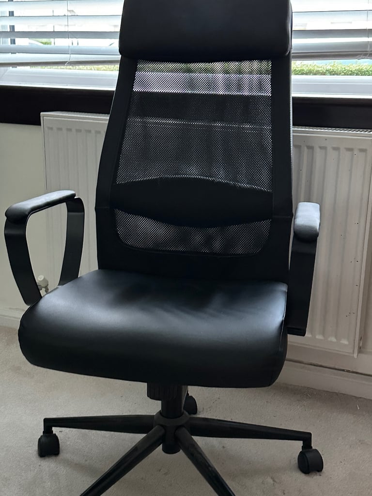 Omari Mesh Ergonomic Office Chair
