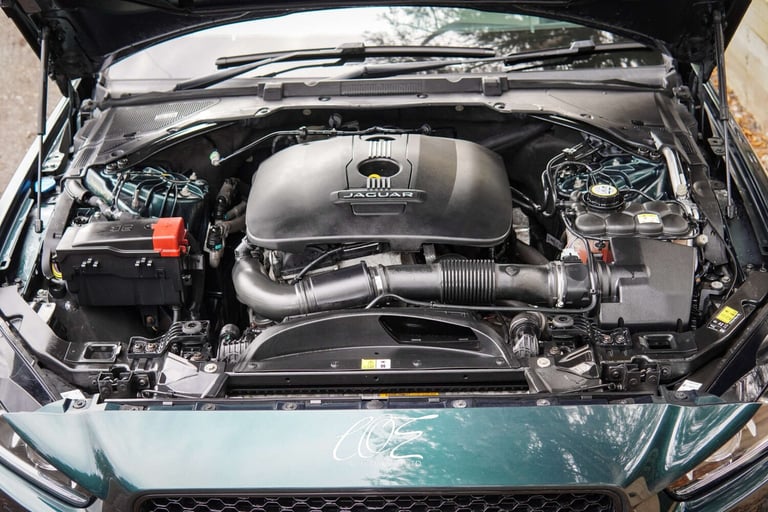 2016 Jaguar XE 2.0 XE R-Sport i Auto 4dr Saloon Petrol Automatic