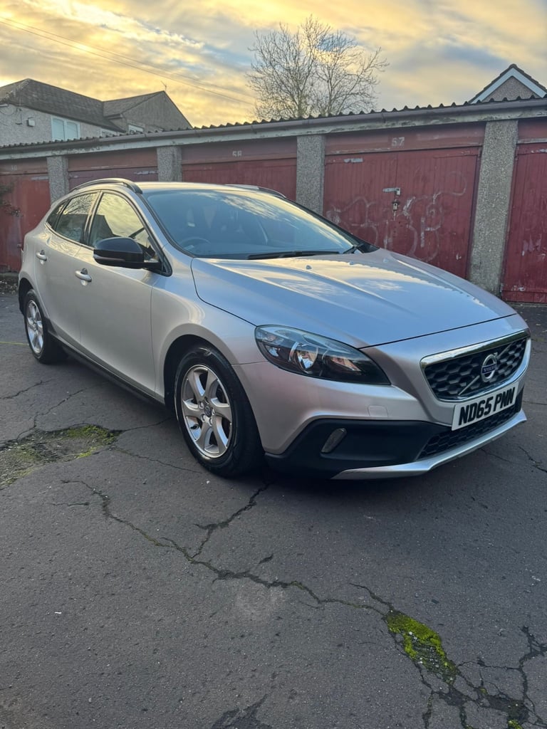 Volvo, V40, Hatchback, 2015, Semi-Auto, 1969 (cc), 5 doors