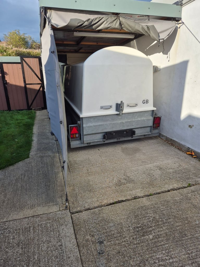 Box Trailer Hinge top