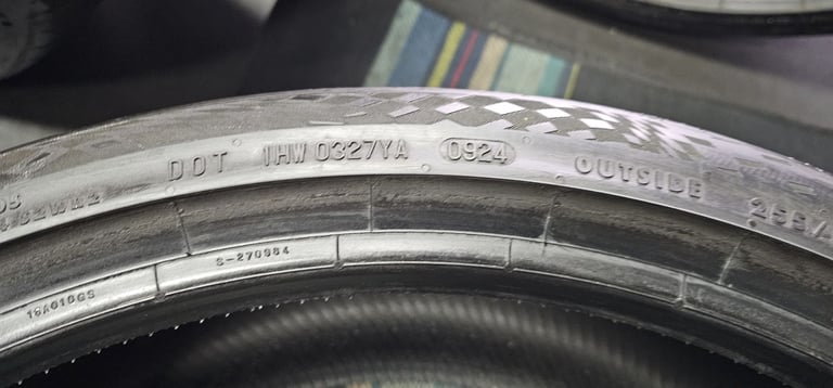 255 35 21 98Y   2 x tyres Continental Sport Contact 7