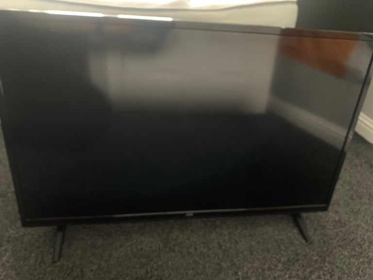JVC 32 inch smart TV with remote