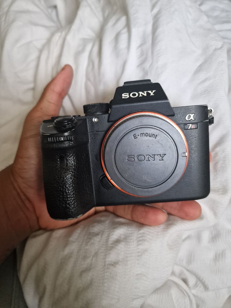 Sony A7Riii with Silicone case, Camera cage and camera Grip