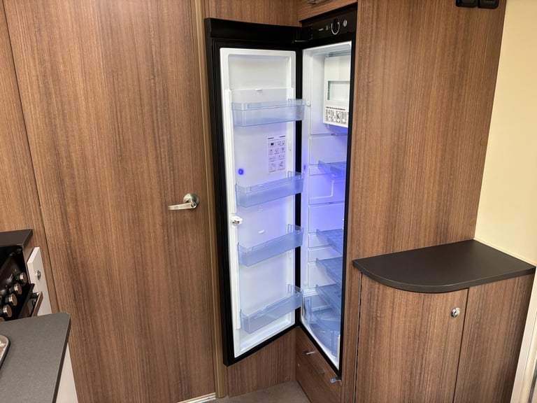 2019 Bailey Unicorn Cabrera (Rear Island Fixed Double Bed) Powrtouch Motor Mover