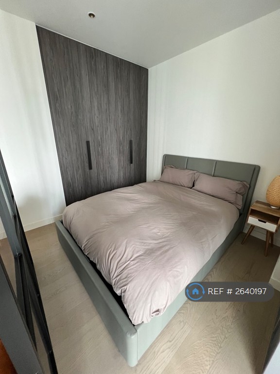 Studio flat in Ward's Place, London, E14 (#2640197)