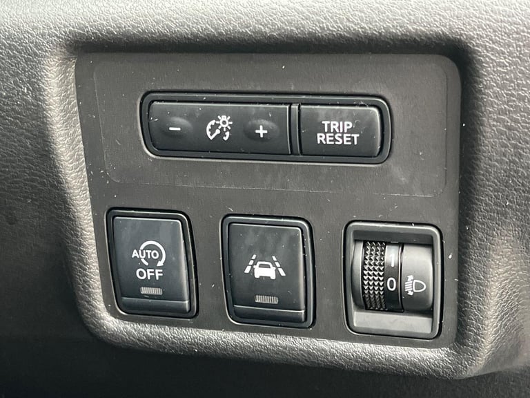 2019 Nissan Micra 1.0 DIG-T Tekna Euro 6 (s/s) 5dr HATCHBACK Petrol Manual