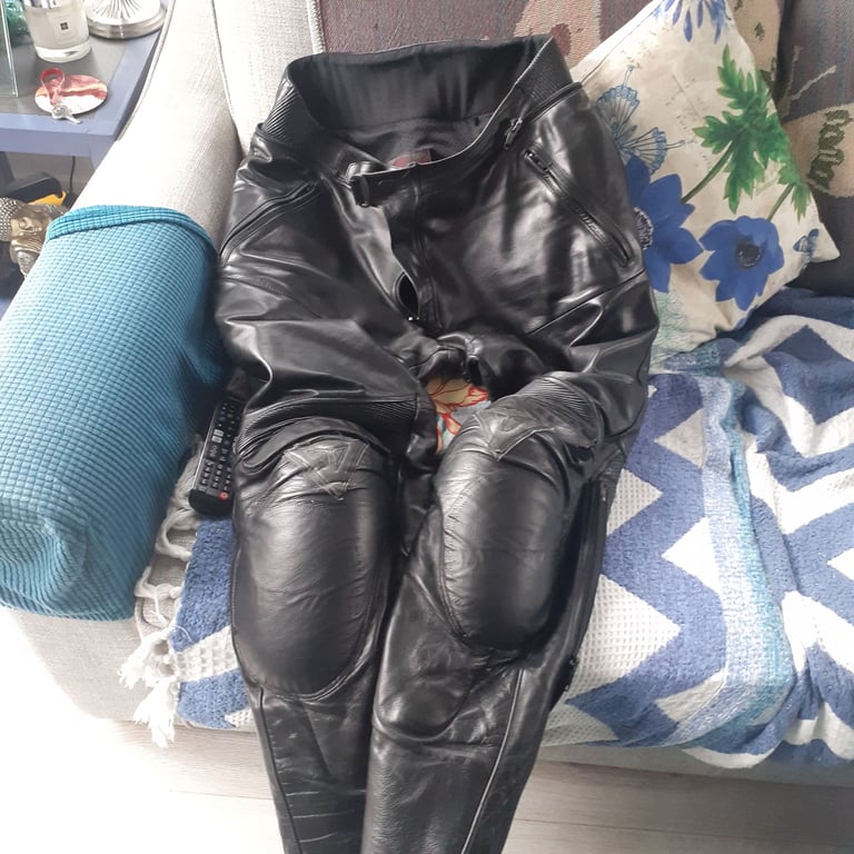 DAINESE Mens Leather Jeans, size 44