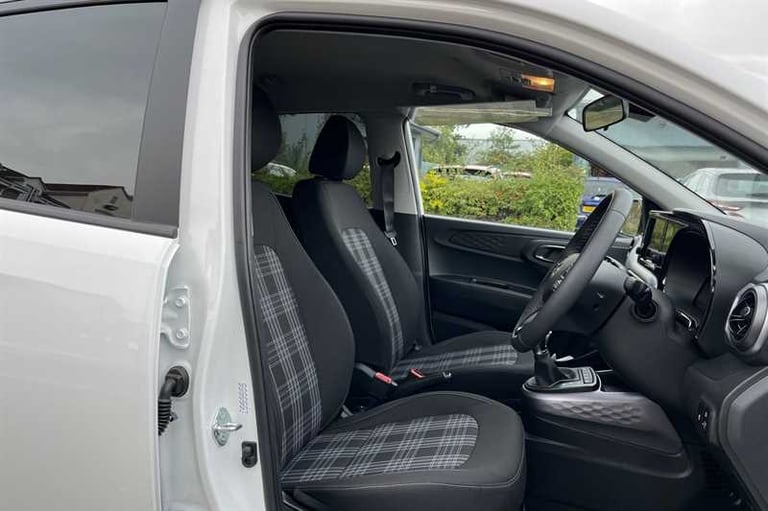 2025 Hyundai i10 1.0 [63] Premium 5dr Auto [Nav] HATCHBACK PETROL Automatic