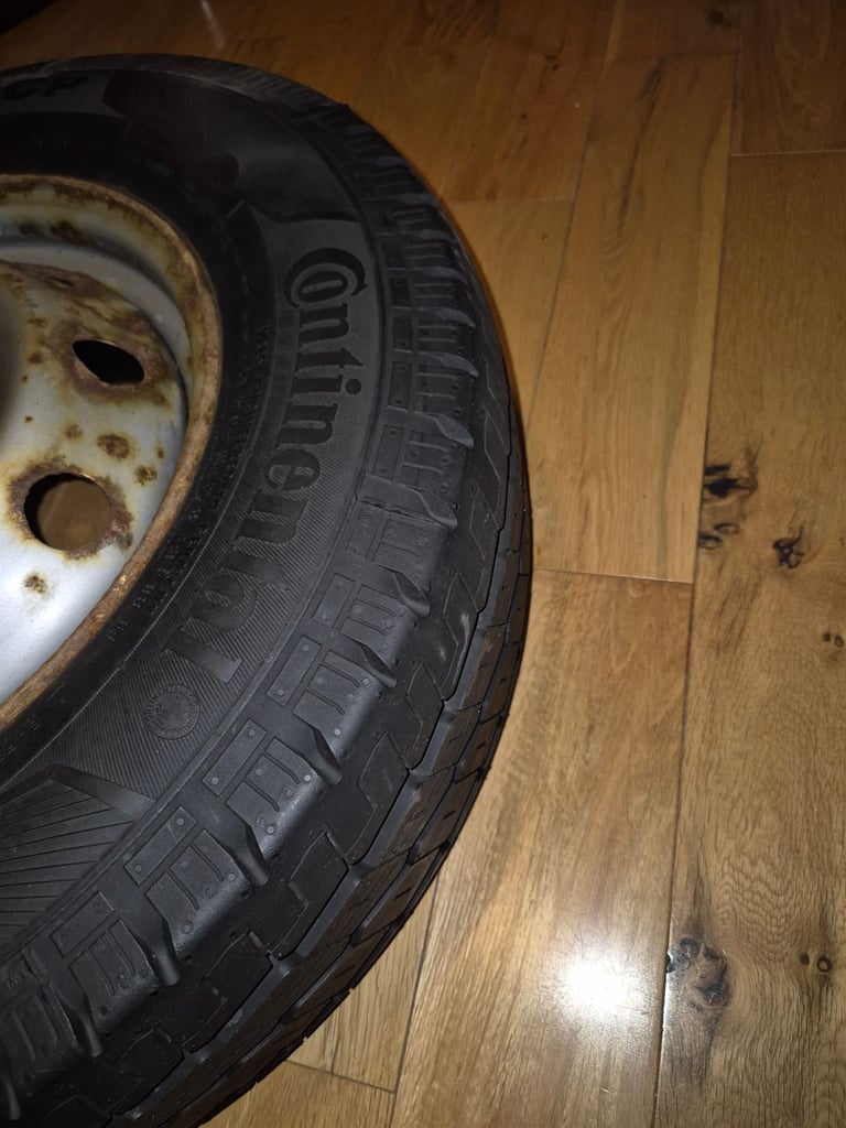 Van/motorhome spare tyre and steel wheel