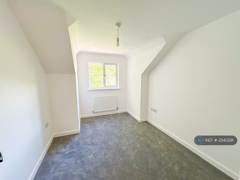 2 bedroom house in Hill Road, Sandford, Winscombe, BS25 (2 bed) (#2540291)