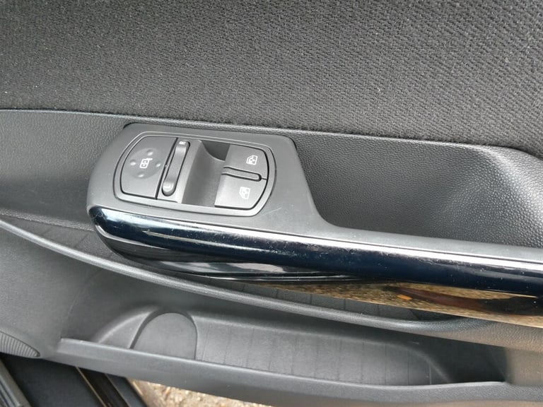 2014 Vauxhall Corsa 1.4T 16V Black Edition Hatchback 3dr Petrol Manual Euro 5 (s/s) (120 ps) Hatc...