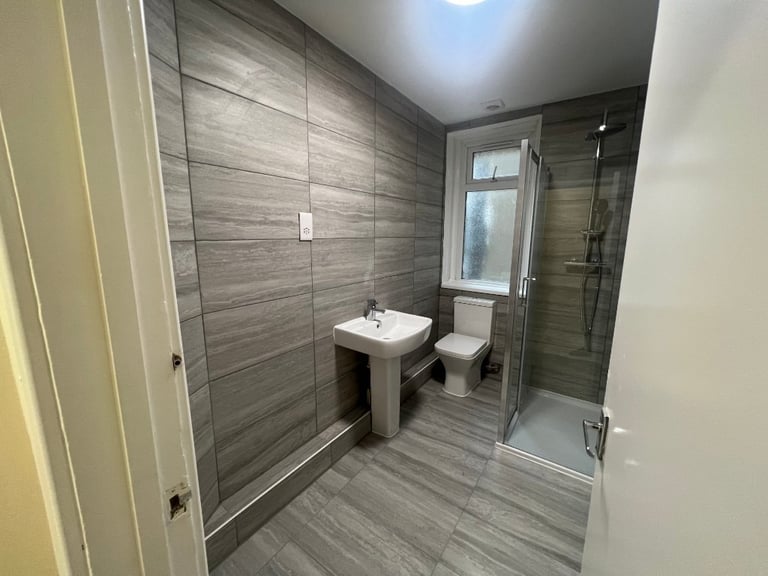 image for LARGE DOUBLE BEDSIT, CHAMBERLAYNE ROAD, KENSAL GREEN , NW10