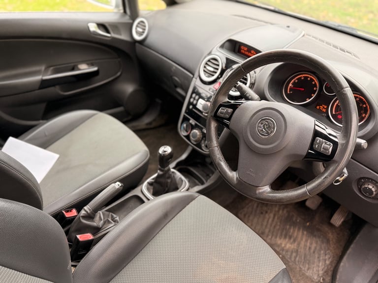 2009 VAUXHALL CORSA 1.4 - 1 YEARS MOT