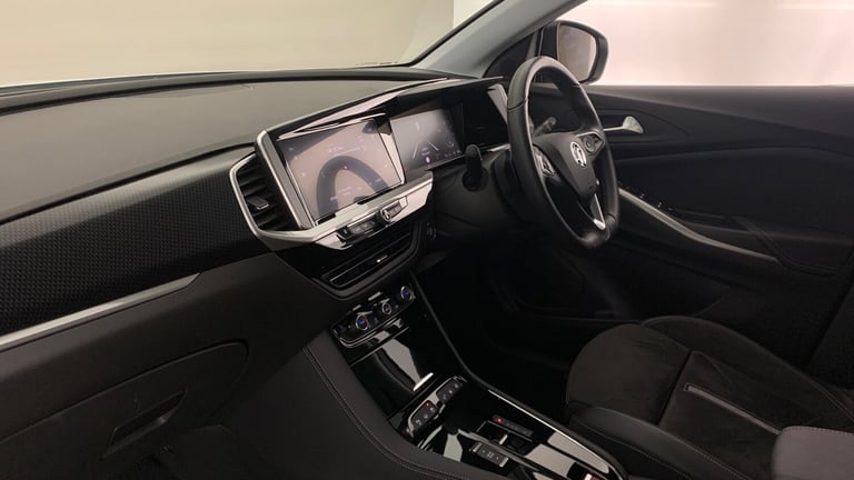 2023 Vauxhall Grandland 1.6 14.2kWh GSe SUV 5dr Petrol Plug-in Hybrid Auto AWD Euro 6 (s/s) (300 ...