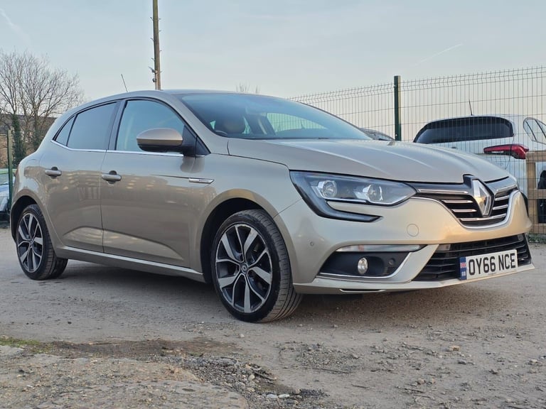 2016 Renault Megane 1.5 dCi Dynamique S Nav EDC Euro 6 5dr Hatchback Diesel Automatic