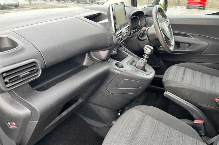 2022 Vauxhall Combo Life 1.5 Turbo D SE 5dr MPV DIESEL Manual